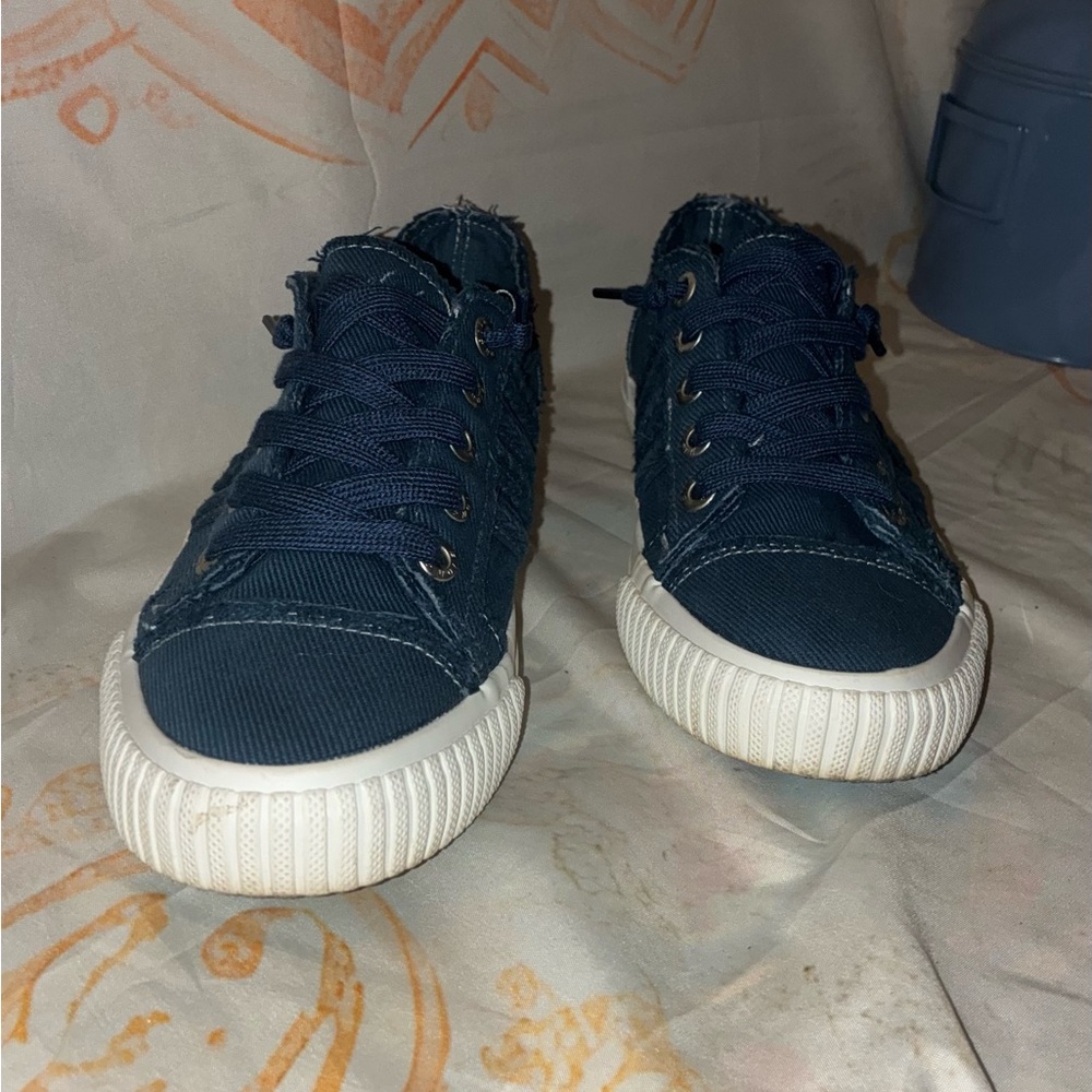 Blowfish Women’s Navy Blue Casual Sneakers - Picture 2 of 7